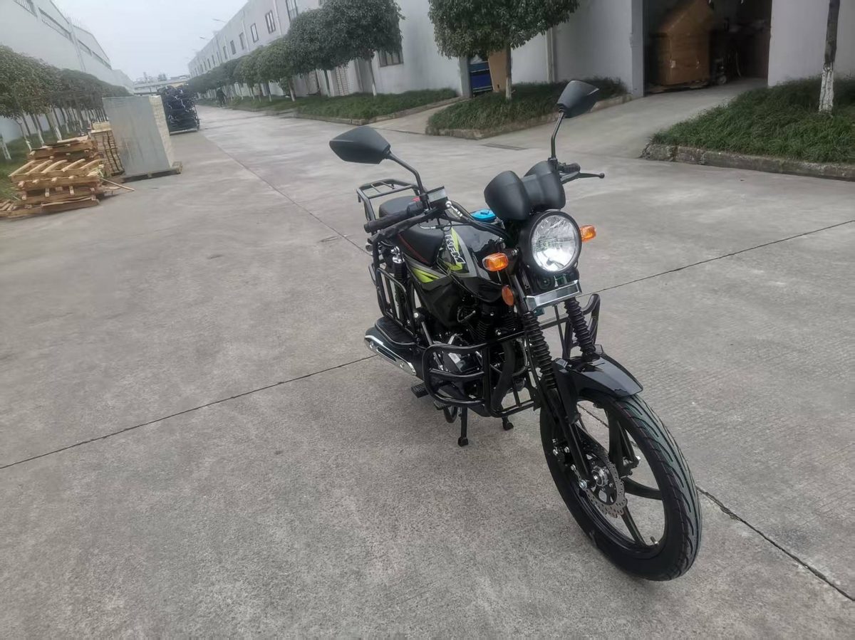 KFM 150 — Naked street bike